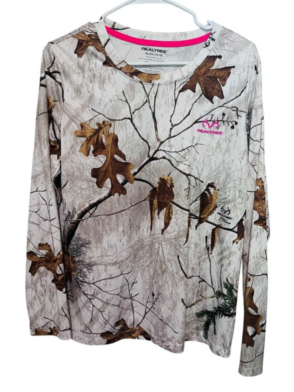 Realtree Snow Camo Long Sleeve Shirt Women’s XL White Pink Logo Hunting Outdoor